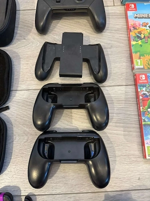 Nintendo Switch Pokémon Edition (Let's Go, Pikachu! inkl. Zubehör und vielen Spielen Bild 5