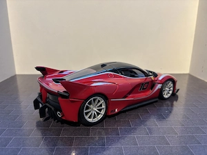 Modellauto 1 18 Ferrari FXX-K rot Bburago  Bild 2