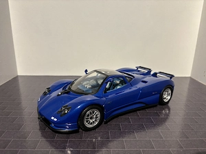 Modellauto 1 18 Motormax Pagani C12 blau in OVP Bild 9
