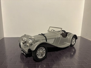 Modellautos 1 18 Bburago und Hot Wheels 250 GTO, Ferrari Enzo, Porsche 356, Jaguar SS und MB Bild 10