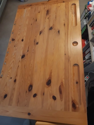 Höhenverstellbarer Schreibtisch aus Echtholz Bild 2