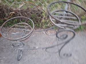 Blumenständer aus Eisen