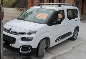 Citro n Berlingo Van Feel M BlueHDi 100 (BJ 2023) Bild 2