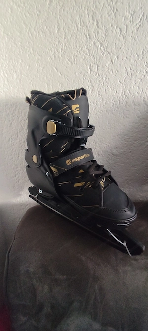 *NEU* - verstellbare Schlittschuhe 