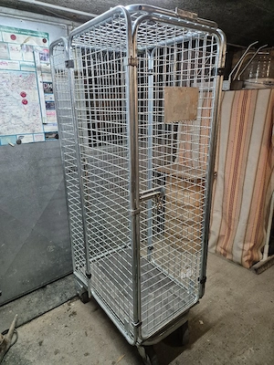 Rollcontainer Bild 2