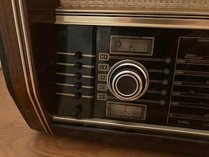 Philips BX998A 19 altes Radio Bild 3