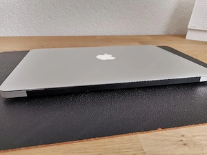 MacBook Air (Early 2015, 13" Zoll, 128GB, 8GB RAM) in der Farbe Silber Bild 7