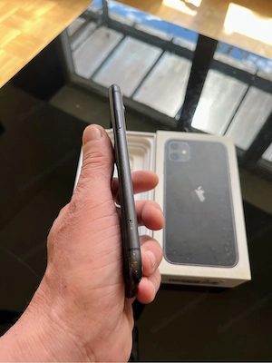 iPhone 11 128 GB Bild 9