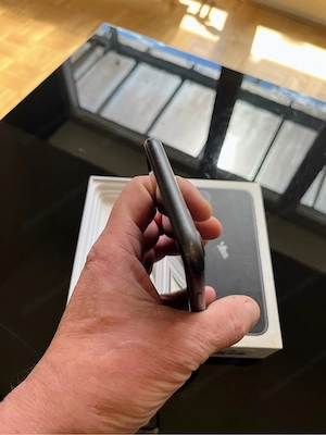 iPhone 11 128 GB Bild 8
