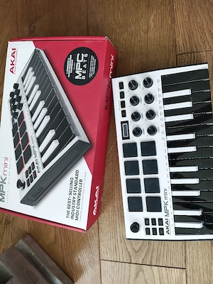 AKAI Midikeyboard Bild 2