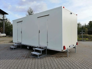 Doppelter Sanitäranhänger 5 WCs 3 Urinale 6 2,40 Meter