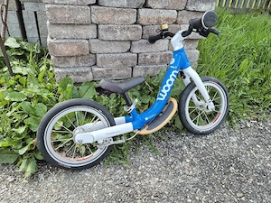 Woom 1 Laufrad blau inkl. original woom SURFBOARD Bild 3