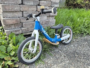 Woom 1 Laufrad blau inkl. original woom SURFBOARD Bild 2