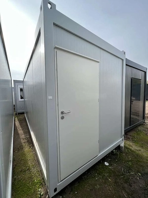 Duschcontainer 6,00 x 2,43m mit 6 Duschen Bild 2