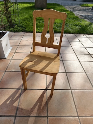 Tisch mit Stühlen Bild 3