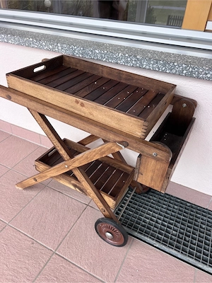 Rustikaler Servierwagen aus  Massivholz  Bild 3