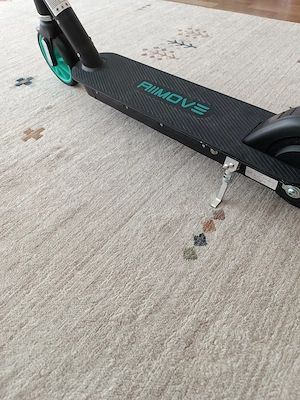 Kinder E-Scooter Bild 7