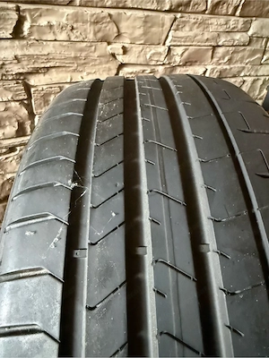 Sommerreifen 235 35 R20 Bild 4