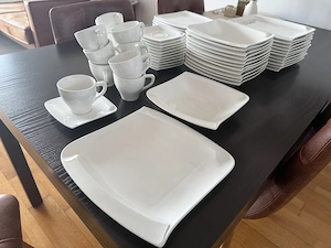 12-teiliges Porzellan Geschirr-Set zu verkaufen   schönes Design Bild 2