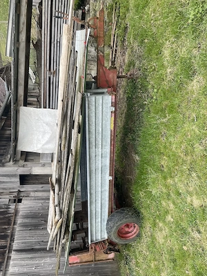 Miststreuer (Traktoranhänger, mechanisch) ideal für kleine Betriebe Bild 2