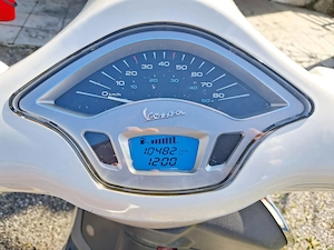 Vespa Primavera 50 ccm 2 Takt Bild 5
