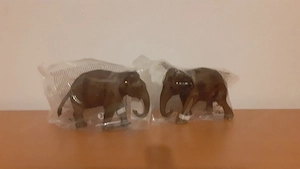 Schleich Tiere Elefanten noch original verpackt ca.12 cm groß um je 5.- Euro zu verkaufen