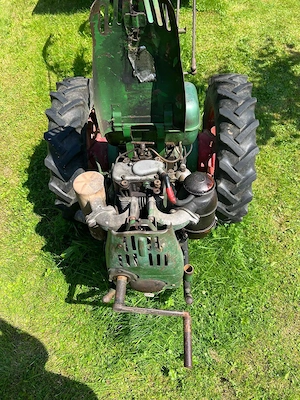 Schlepper mit Ladefläche Bild 5