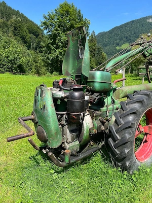 Schlepper mit Ladefläche Bild 4