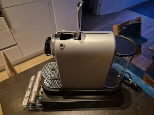 Nespresso CitiZ Kapselmaschine   Silber Bild 2