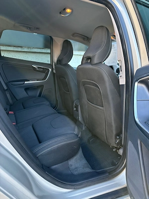 Volvo XC60   1. Besitz | Top Zustand | Nur 72.000 km Bild 8