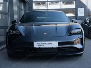 Porsche Taycan Bild 8