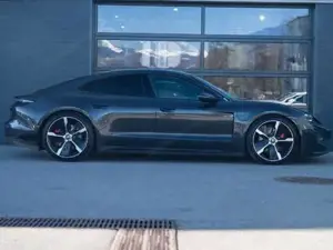 Porsche Taycan Bild 6