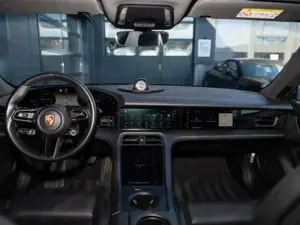 Porsche Taycan Bild 12