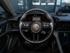 Porsche Taycan Bild 17