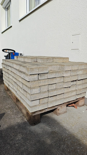 Betonsteine zu verschenken