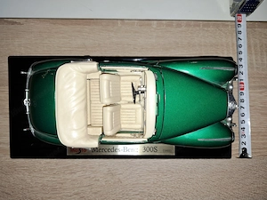 Mercedes-Benz 300 S im Maßstab 1:18 (Maisto) Bild 7