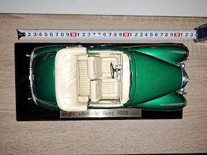 Mercedes-Benz 300 S im Maßstab 1:18 (Maisto) Bild 6