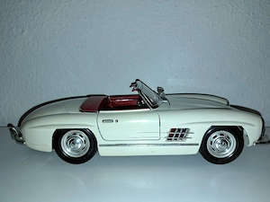 Mercedes-Benz 300 SL Roadster 1:18 (Bburago) Bild 4