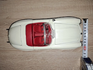 Mercedes-Benz 300 SL Roadster 1:18 (Bburago) Bild 3