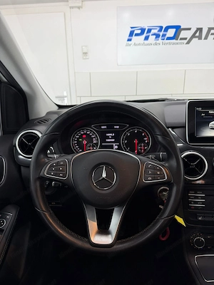 Mercedes-Benz B 180 Automatik *NAVI*SITZHZG* Bild 8