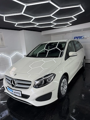 Mercedes-Benz B 180 Automatik *NAVI*SITZHZG* Bild 6