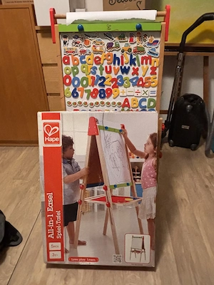 Spieltafel  - Hape inkl. Magnet-Buchstaben Ziffern Symbolen