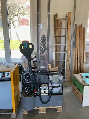 Deichselstapler Jungheinrich reparaturbedürftig