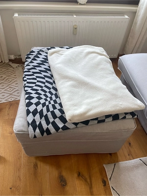 Ecksofa Kiwik (Ikea) grau mit Hocker Bild 4