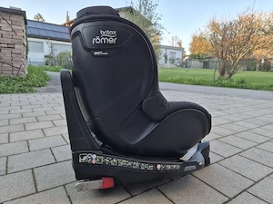 Britax Römer Dualfix M i-Size   Graphite Marble Bild 2