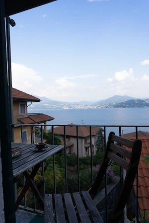 Tolles Haus  am Lago Maggiore in Italien, mit Turm und Innenhof Bild 4