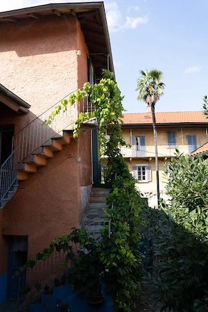 Tolles Haus  am Lago Maggiore in Italien, mit Turm und Innenhof Bild 3