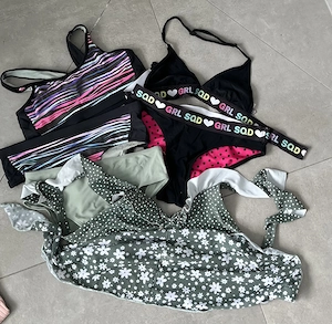 Bikinis verschiedene 