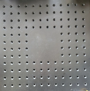 Ringtisch aus MDF Holz