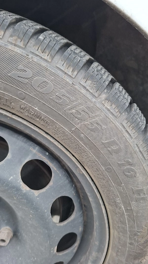 Golf Stahlfelge mit Winterreifen  Bild 4